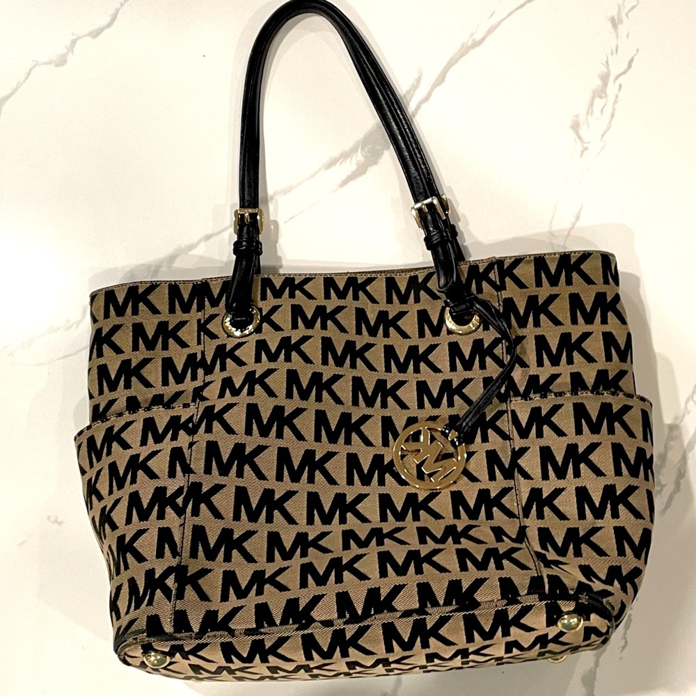 Michael Kors Shoulder Bag